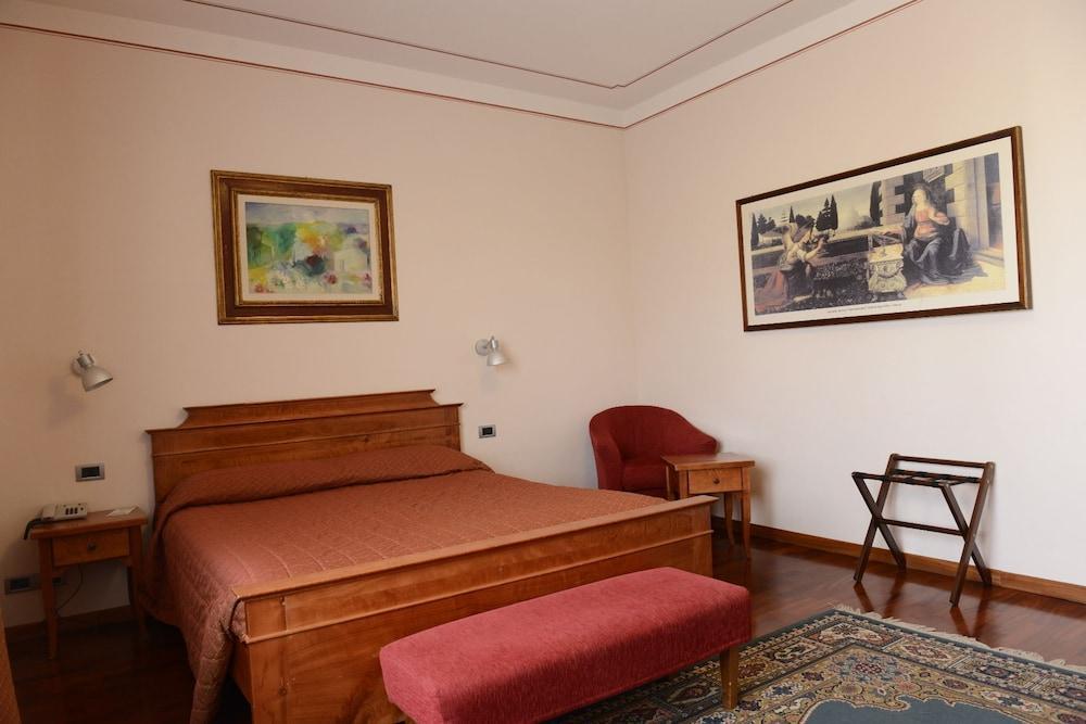 פיינצה Hotel Rutiliano מראה חיצוני תמונה