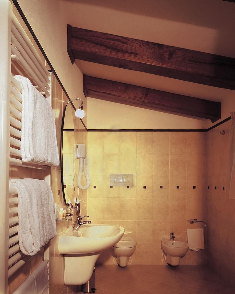 פיינצה Hotel Rutiliano מראה חיצוני תמונה
