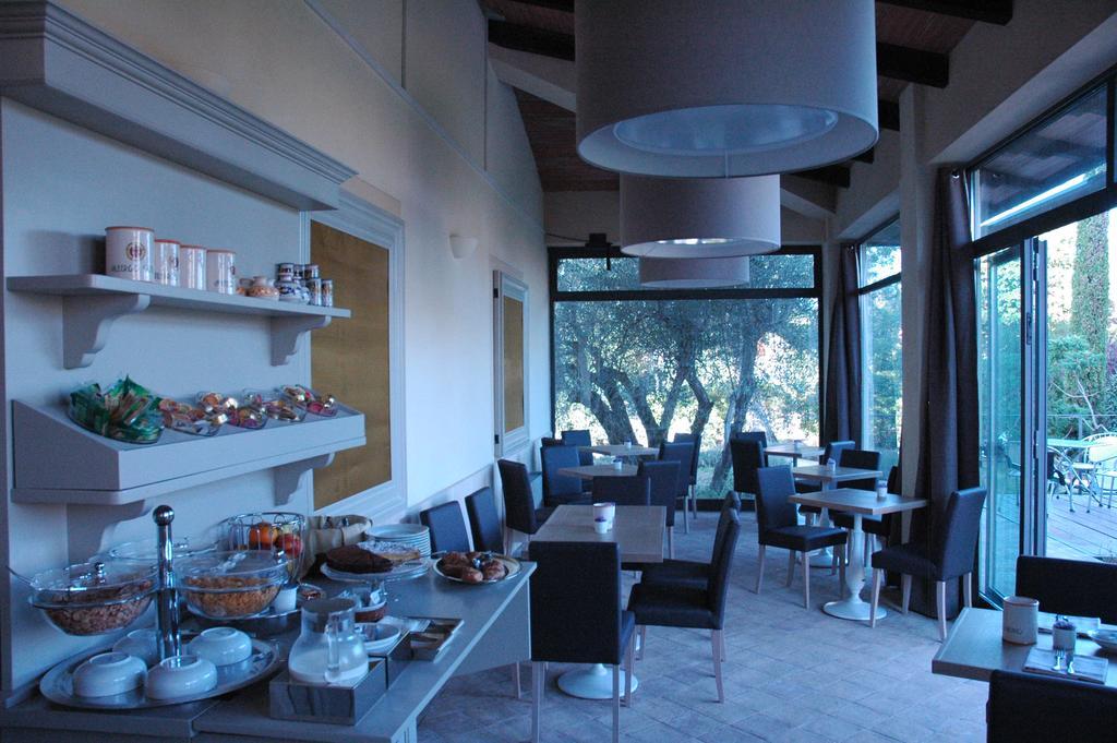 פיינצה Hotel Rutiliano מראה חיצוני תמונה