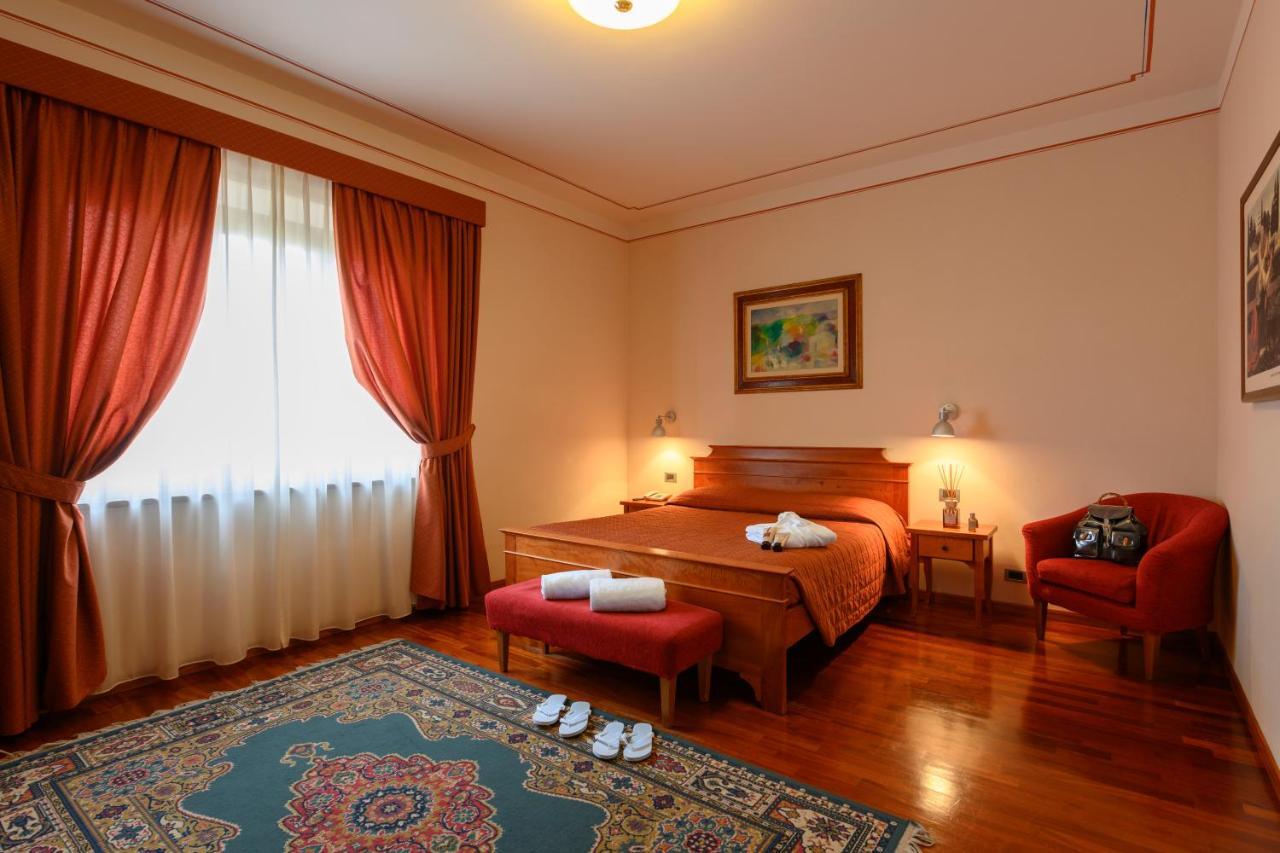 פיינצה Hotel Rutiliano מראה חיצוני תמונה